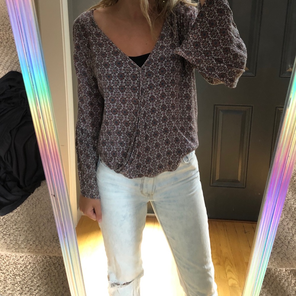 American Eagle patterned blouse!